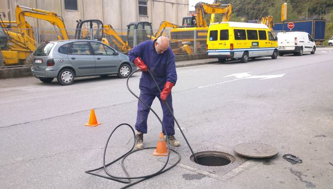 Servicio de desatascos en Cantabria. Desatascos urgentes 24 horas.
